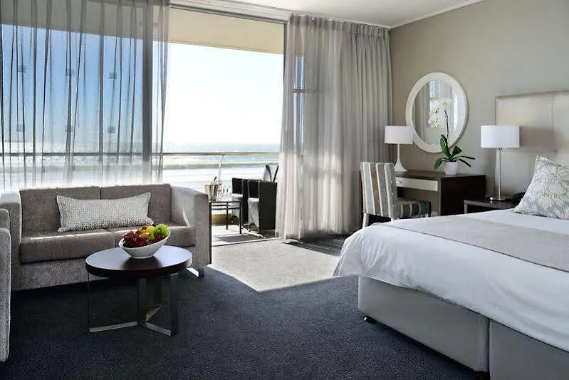 Sunstays Lagoon Beach Bloubergstrand