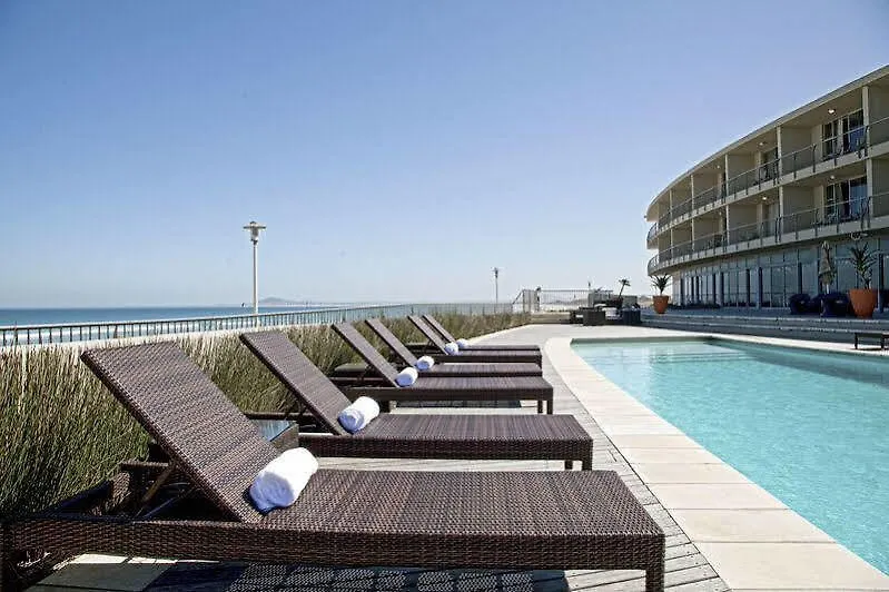 Sunstays Lagoon Beach Bloubergstrand