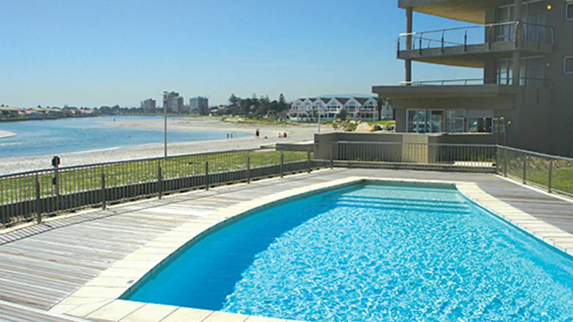 Sunstays Lagoon Beach Bloubergstrand